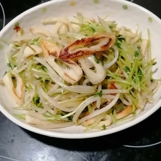 もやしと豆苗の炒め物